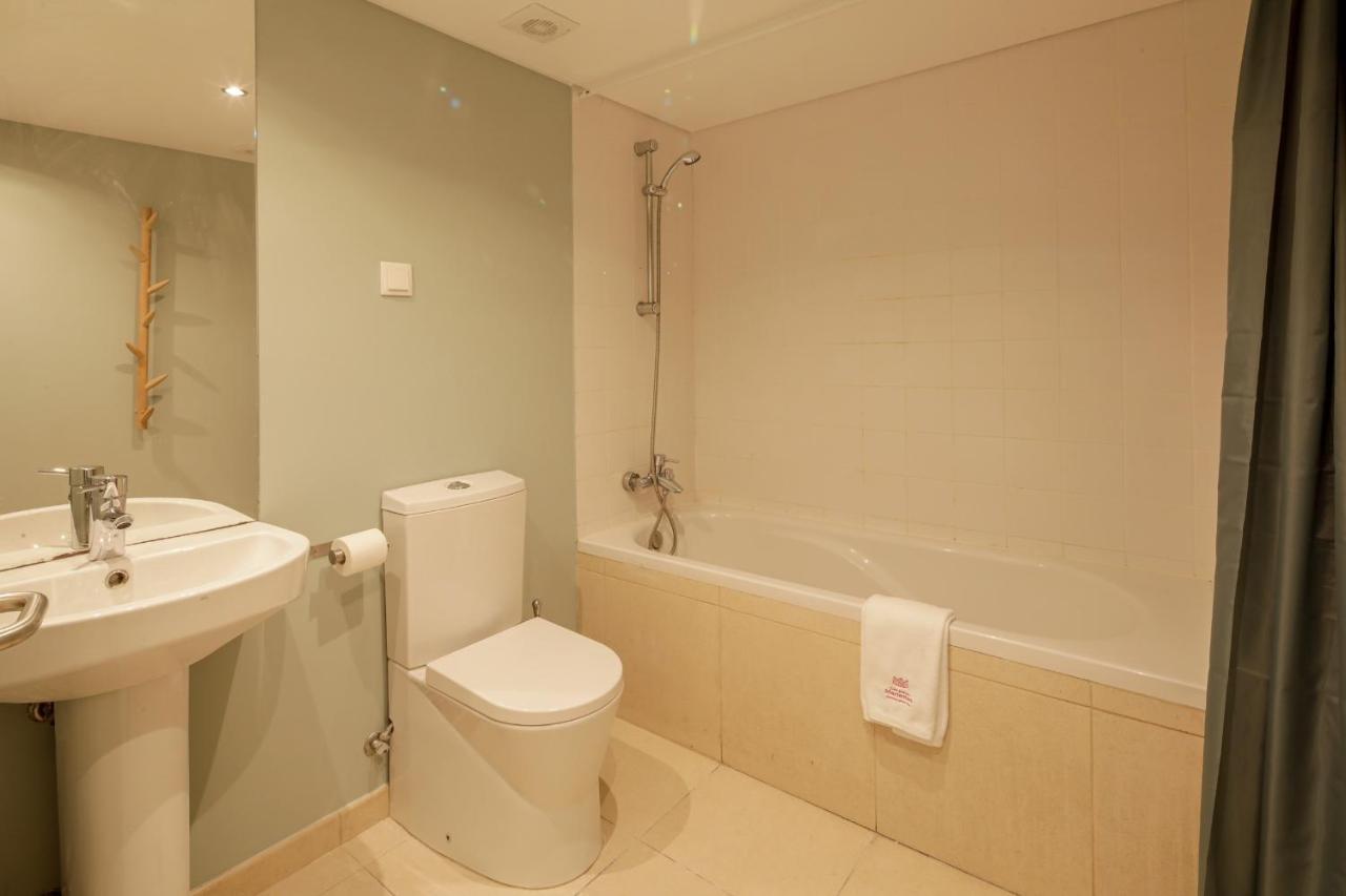 Chiado Premium Two Bedroom Apartment By Les Deux Mariettes ลิสบอน ภายนอก รูปภาพ